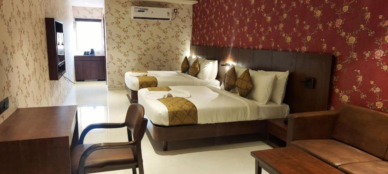 Hotel Madhuban Silvassa Exterior foto