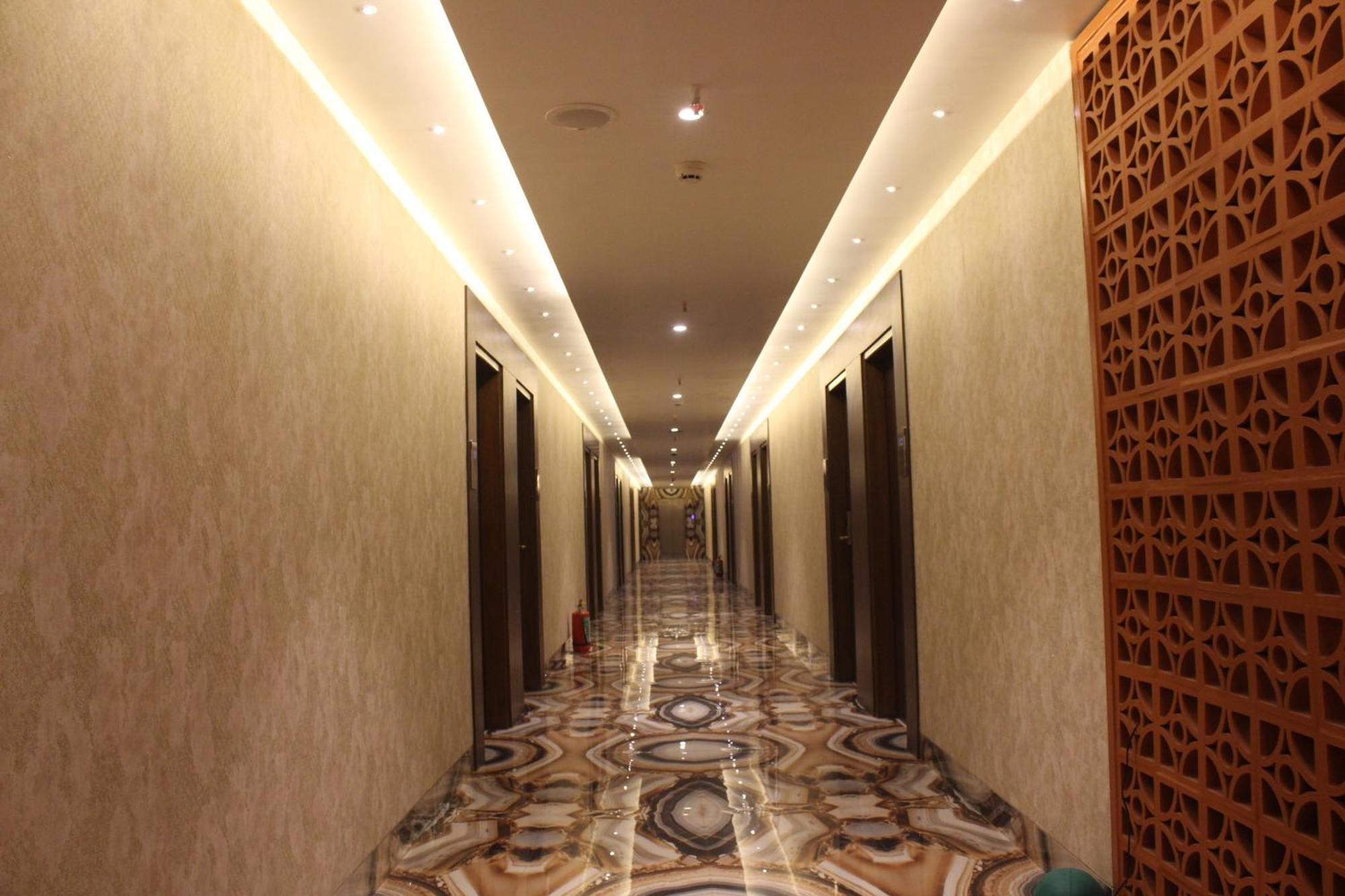 Hotel Madhuban Silvassa Exterior foto